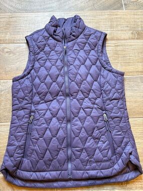 Free Country Quilted Sleeveless Vest in Plum